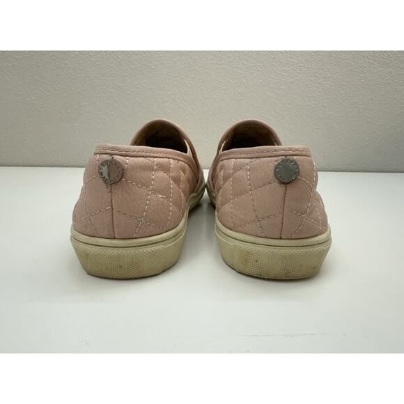 Steve Madden Womens Shoes Size 7.5 Pink Quilted Slip On Sneaker Faux Leather - Picture 5 of 10
